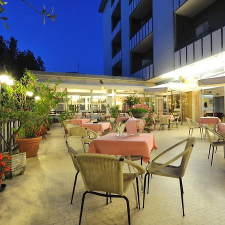 Hotel Miramare Et De La Ville Rimini Eksteriør billede