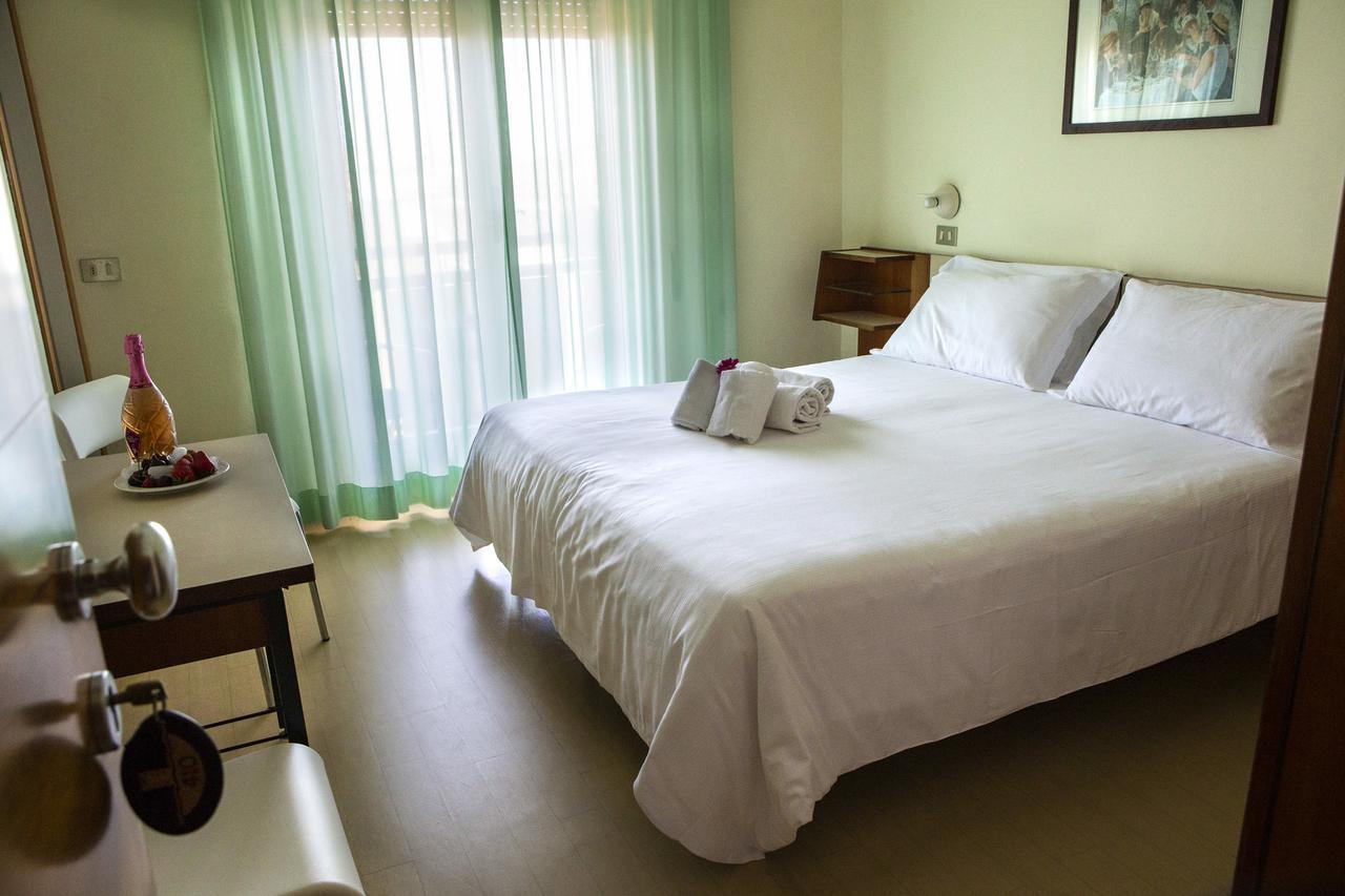 Hotel Miramare Et De La Ville Rimini Eksteriør billede
